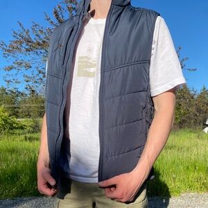 Men’s Puffy Vest